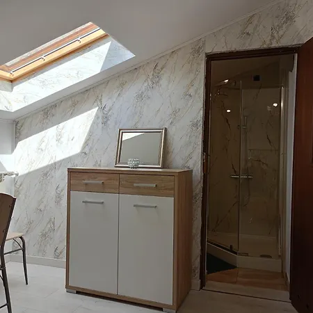 Pod Debowcem Rum i privatbostad